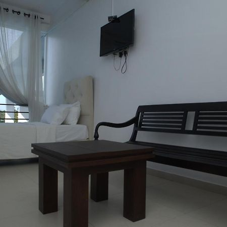 Dazzle Bay By Twenty Two Hotel Weligama Exterior photo