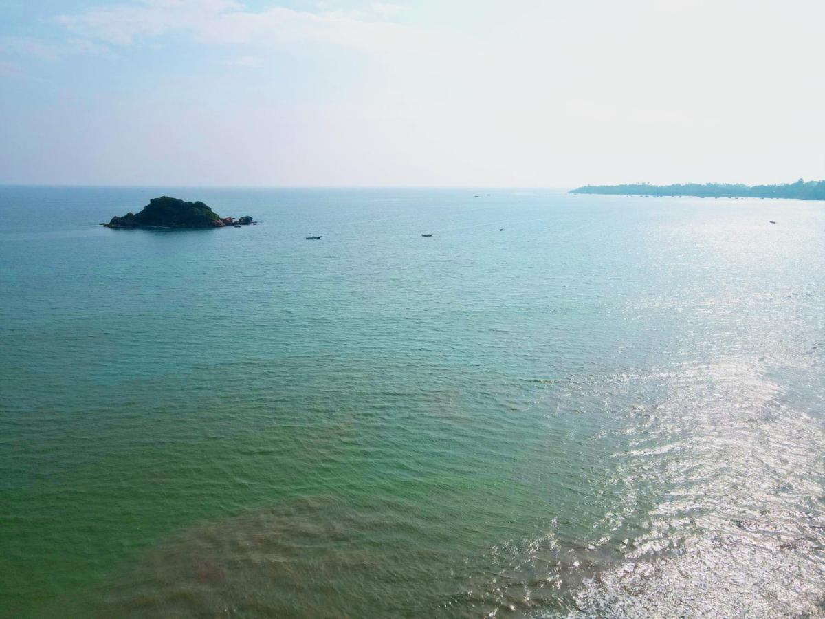 Dazzle Bay By Twenty Two Hotel Weligama Exterior photo