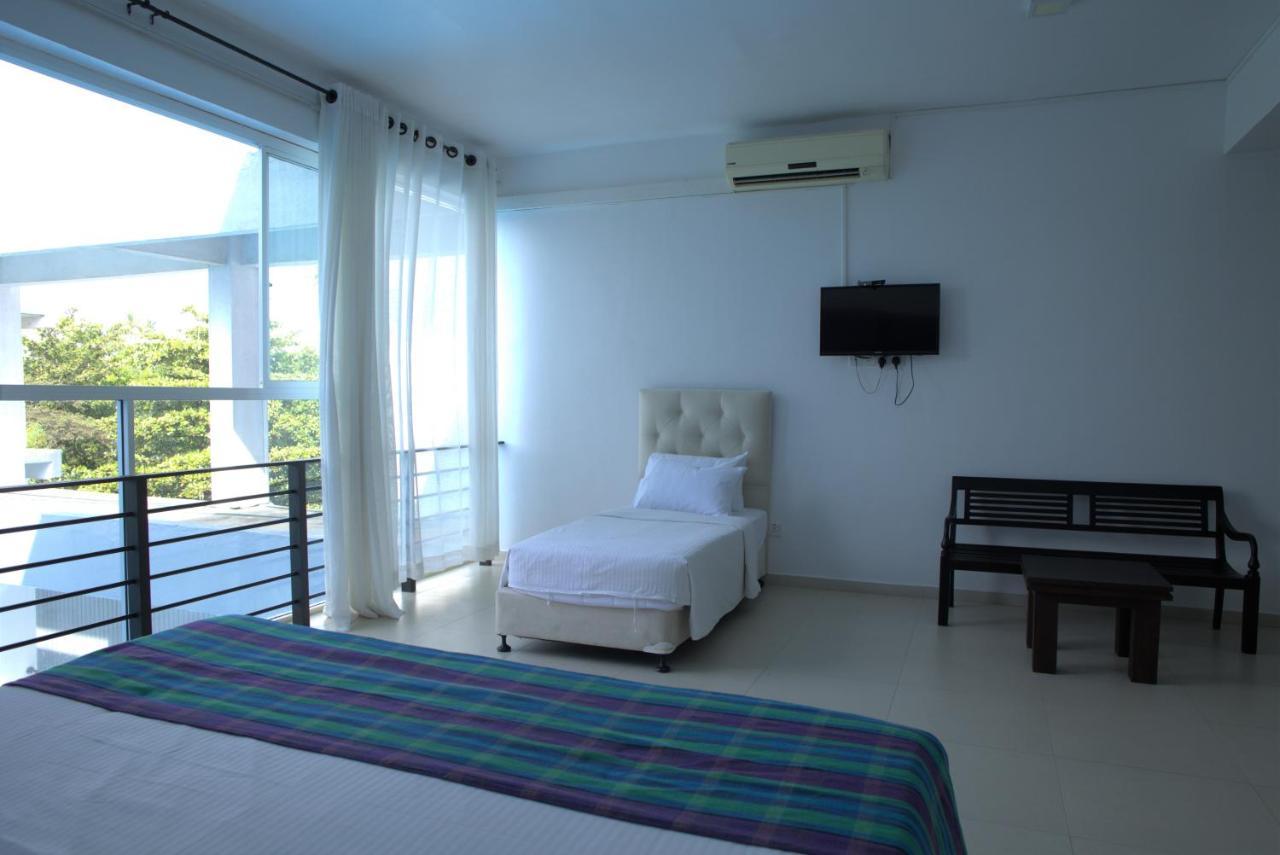 Dazzle Bay By Twenty Two Hotel Weligama Exterior photo