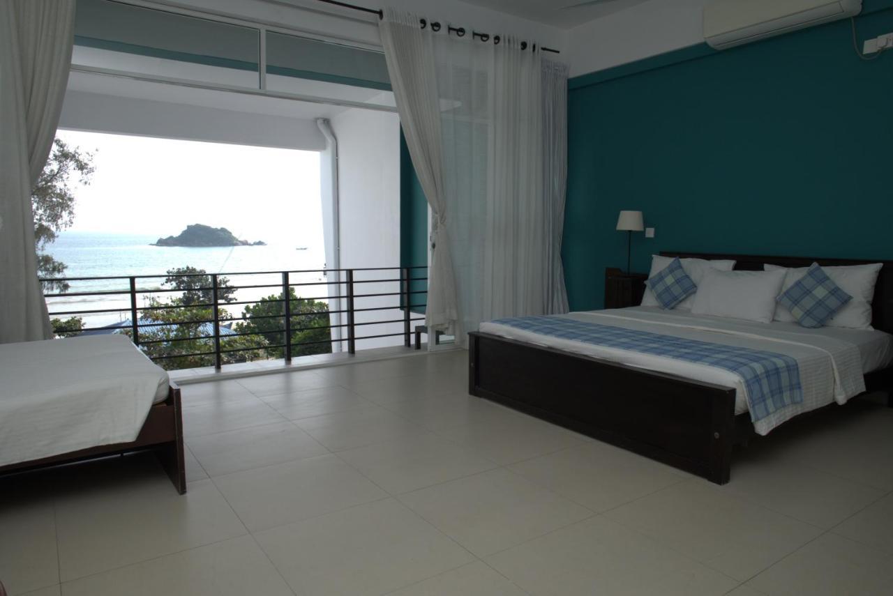 Dazzle Bay By Twenty Two Hotel Weligama Exterior photo